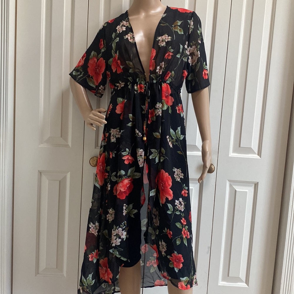 Cure. Womens L Black Sheer Robe With Floral Pattern. So Pretty. Adjusted Tie